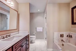 Eksklusivt Ritz-Carlton Condominium med 2Br og Valley View! - Image 5