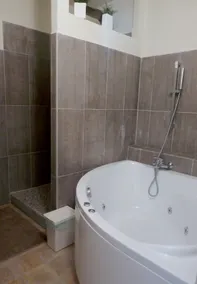 BEAU GITE EN PROVENCE 60 m2 interamente NOVE PIEDI DEL PIZZO MONTMIRAIL - Image 2