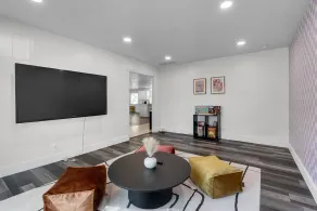 10min to EXPO - Family-Friendly with Office & Playroom - Image 3