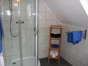 Apartment Sunshine - apartamento / apartamento no último andar, chuveiro, vaso sanitário - Image 4