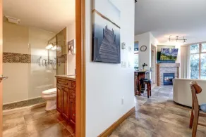Central 2BR with Prime Amenities - Image 4