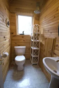 Muskoka Cottage with a Sandy Beach - Image 3