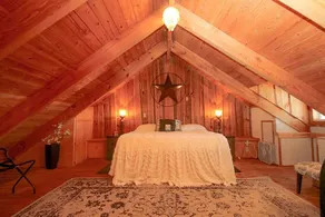 Cora's Main Log Cabin - Image 5