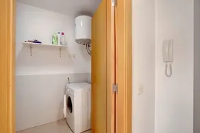 Apartamento vacacional 'La Perla D14 By Médano Rentals' con piscina, terraza y Wi-Fi - Image 2
