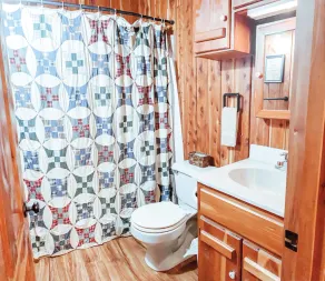Heavenly Hideaway- Lakeview Cabin - Image 3
