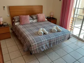 Luxury Villa with Private Pool, nr Malaga and Marbella. 2 beds (optional 3rd) - Image 4