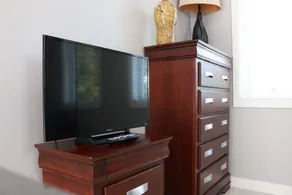 Location, Location, Location-Immaculate 1 Bedroom Suite - Image 3