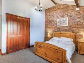 2 bedroom accommodation in Poulton Le Fylde - Image 5