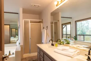 Private Room and Entrance, amazing views, deck space. - Image 3