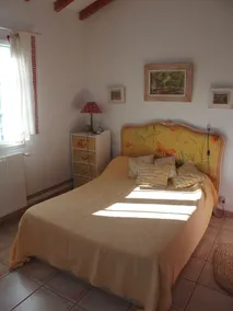 Gîte for 2 people; on one level; with shared swimming pool; - Image 4