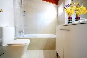 Duplex Apartment with Seaview, Wifi, 2 Terraces and Parking - Image 2