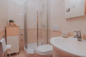 Apartment for 14 only 100 m from the Beach with the Pool - Image 2