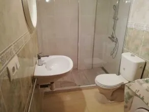 Charmant bungalow 2 chambres avec piscine. - Image 3