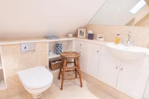 Stunning  2 bed/2 bath Country Retreat with huge gardens - Image 3