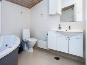 6 person holiday home in Juelsminde-By Traum - Image 3