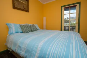 Blue House at Mountainside Wines - Image 4