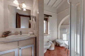 Casa in collina, 2 camere, piscina, patio vicino a Siena ed ai borghi medievali - Image 2