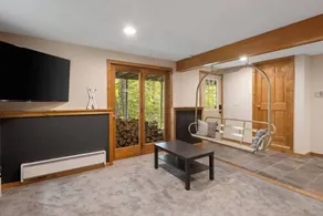 Stylish Chimney Hill Home - Close to Mt. Snow! - Image 4