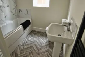 3BD Gem in the Heart of Barnetby Le Wold - Image 3