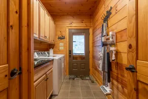 The Forge: Dog Friendly Cabin | Firepit | Gated community 15min to West Jefferson! - Image 2