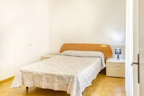 Apartment on the Paseo Marítimo '1-3' close to the Beach with Terrace & Wi-Fi - Image 4