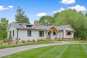 Farmhouse just minutes from Hanging Rock, sister property next door ID#3934130 - Image 5