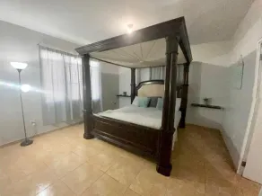 Beautiful house with private pool - Image 4