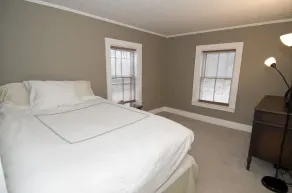 Jay Peak ski house mins to the mountain in quaint Vermont village - Image 3