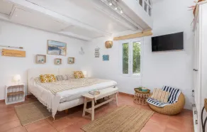 Stunning Home In Sisan - Image 2