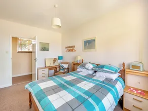 2 bedroom accommodation in Felixstowe - Image 4