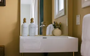 Gale River House - Boutique Hotel - Image 3