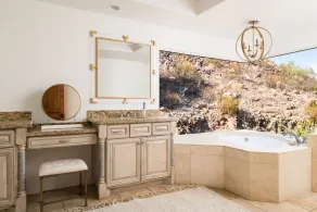Mansion on the Mountain! Spectacular Views of Camelback Mountain - Image 2