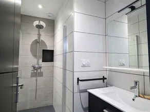 Gîte authentique et confortable avec vaste terrain et vue imprenable à Saint-Privat-d'Allier - FR-1-582-478 - Image 3
