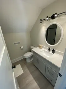 Large Family Bungalow Sleeps 14, Close to Grand Park, Newly Renovated Private - Image 5