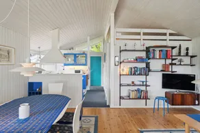 Cozy Summer House With Full Sea View - Image 4