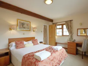 2 bedroom accommodation in Sidbury, near Sidmouth - Image 5