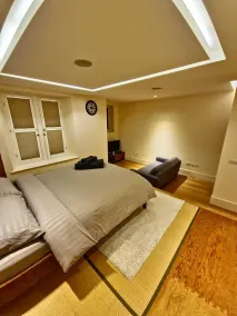 Wood studio flat - Image 5