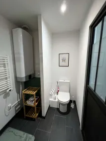 3-3 Cosy studio near train station and town center - Image 3