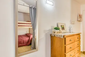 Apartment \"Karina 17\" with Sea View, A/C, Wi-Fi & Parking - Image 4