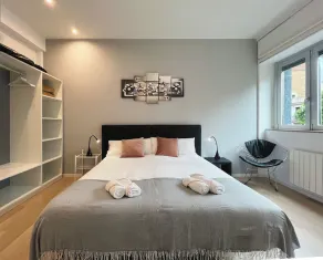 Stay U-nique Apartments Sants - Image 3