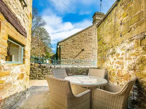 THE AUBREY, pet friendly, character holiday cottage in Bakewell - Image 5