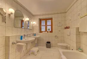 Mysigt fritidshus \"Siebensteinkopf\" med balkong på söderläge - Image 4