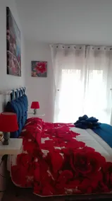 Villa Enza omgivet af grønne områder - Image 3