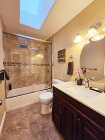 Panoramic Lake View!!! Modern 4 BD 2 BA/Level entry - Image 4