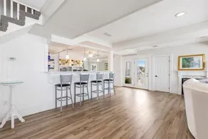 Rent entire exquisite former Inn & former Bed & Breakfast with 5 Beds & 6 Baths - Image 2