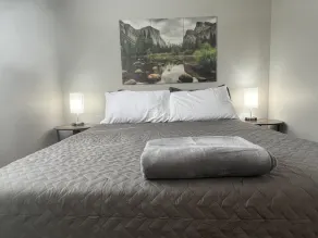 Pet Friendly! 1st Floor! Walking Distance to Shopping & Dining - Image 2