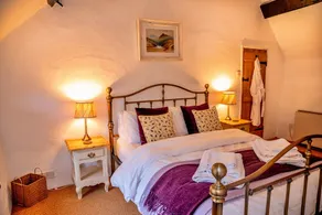 Charming Thatched Cottage in Alcombe, No Deposit - Image 4