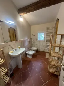 Proche Roussillon, La villa rouge Luberon, piscine chauffée, climatisation et vue Luberon - Image 4