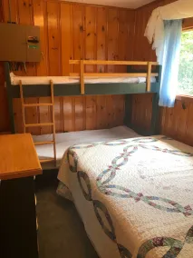Single Family Cottage Perfect for Families with Kids Charm and Sunset Included - Image 3