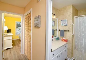 Hobbs Realty - Bring the whole family to \"Summer Manor\" a duplex with close beach access! - Image 3
